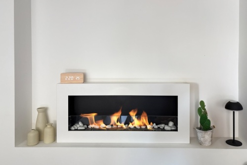 Hangende bio-ethanolhaard met glas 900x400 BOX – witte gestructureerd mat biokominekbox_wiszacy_z_szyba_900x400_bialy_aranzacja_02